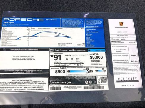 Used 2025 Porsche Taycan image 16