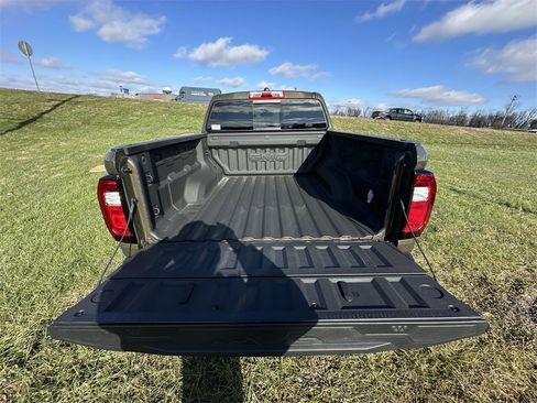 Used 2024 GMC Canyon Elevation w/ Convenience Package image 22