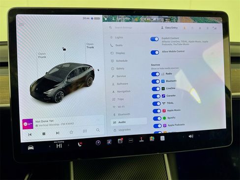 Used 2020 Tesla Model Y Long Range image 32