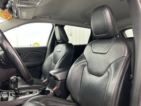 Used 2019 Jeep Cherokee Limited AWD/4WD image 26