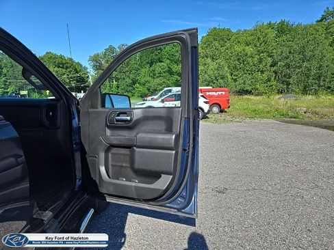 Used 2020 Chevrolet Silverado 1500 Custom w/ Custom Value Package AWD/4WD image 18