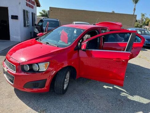 Used 2016 Chevrolet Sonic LT image 20