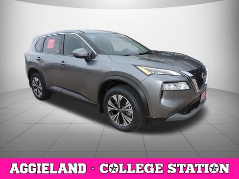 Certified 2023 Nissan Rogue SV FWD image 3