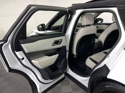 Used 2018 Land Rover Range Rover Velar S image 32