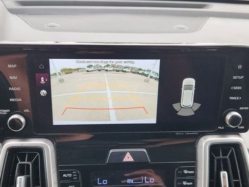 Used 2023 Kia Sorento S image 6