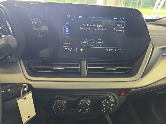 Used 2025 Chevrolet Trax LS FWD image 15