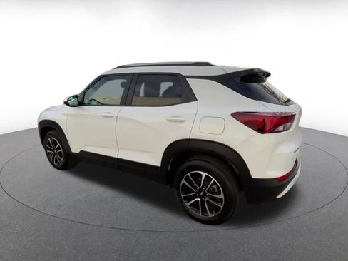 Used 2025 Chevrolet TrailBlazer LT image 10