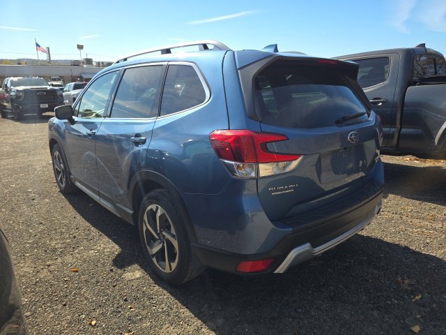 Used 2022 Subaru Forester Touring AWD/4WD image 9