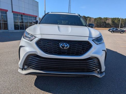 Used 2022 Toyota Highlander XSE image 8