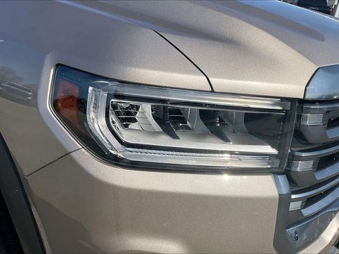 Used 2022 GMC Acadia AT4 w/ Technology Package image 28