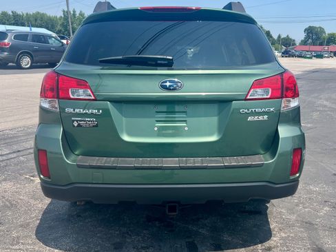 Used 2011 Subaru Outback 2.5i Premium w/ All-Weather Pkg AWD/4WD image 6