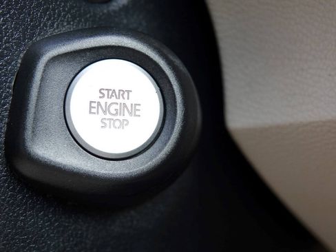 Used 2012 Volkswagen Jetta TDI FWD image 8
