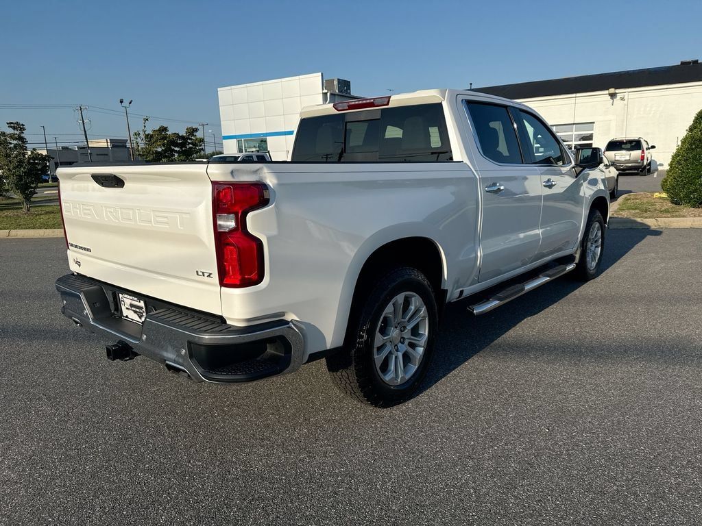 Used 2022 Chevrolet Silverado 1500 LTZ AWD/4WD image 6