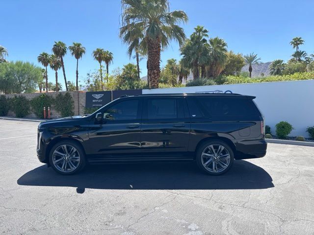 Used 2026 Cadillac Escalade ESV Platinum Sport w/ LPO, Floor Liner Package AWD/4WD image 8