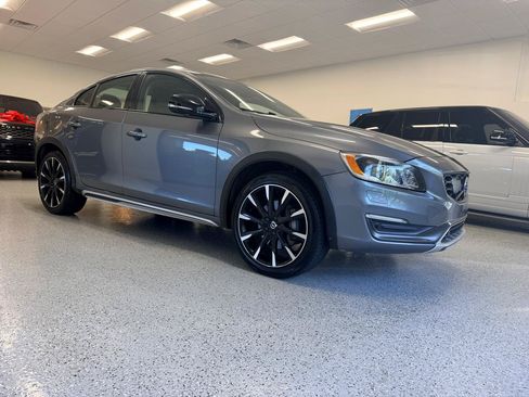 Used 2016 Volvo S60 T5 Cross Country Platinum AWD/4WD image 10