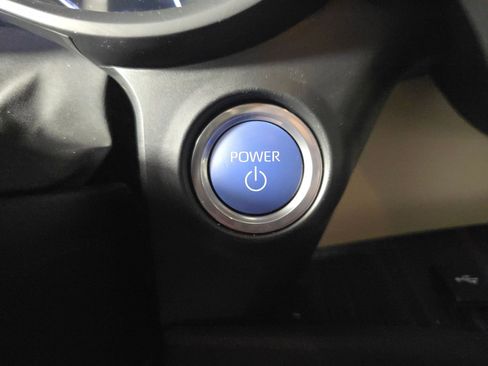 Used 2024 Toyota Sienna Platinum image 27