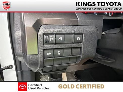 Certified 2025 Toyota 4Runner SR5 AWD/4WD image 25