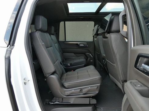 New 2026 Chevrolet Suburban High Country image 14