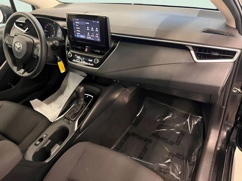 Used 2023 Toyota Corolla LE FWD image 13