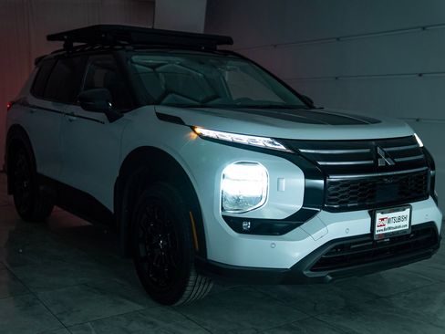 New 2026 Mitsubishi Outlander Trail Edition image 32