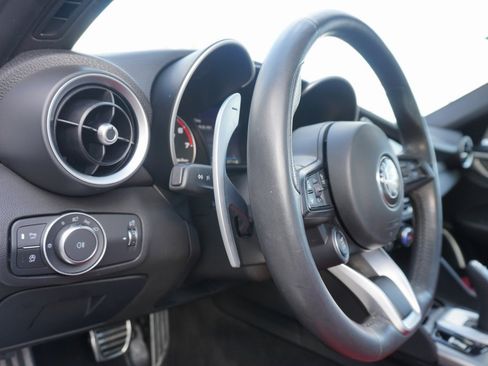 Used 2022 Alfa Romeo Giulia Veloce image 11