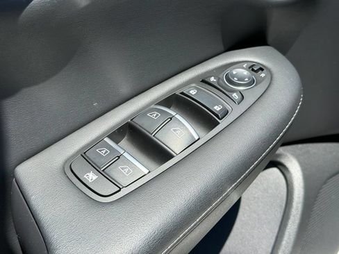 Used 2025 INFINITI QX50 Sport AWD/4WD image 38