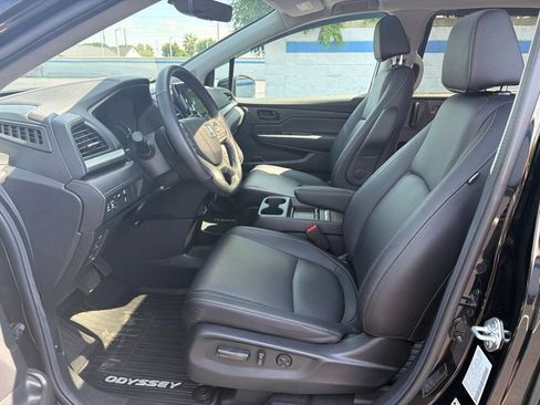 Certified 2024 Honda Odyssey EX-L image 17