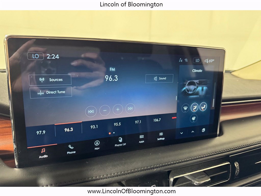 Used 2023 Lincoln Nautilus Reserve AWD/4WD image 21