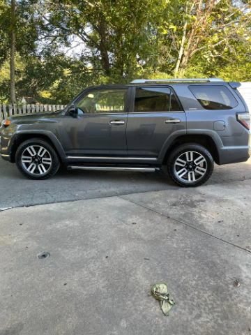 Used 2019 Toyota 4Runner Limited AWD/4WD image 10
