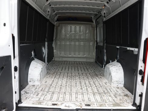 Used 2023 RAM ProMaster 3500 w/ Premium Convenience Group FWD image 12