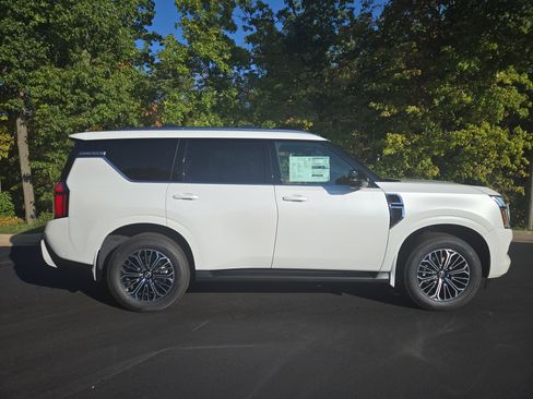 New 2026 Nissan Armada SL w/ Captain's Chari Seat Package image 2