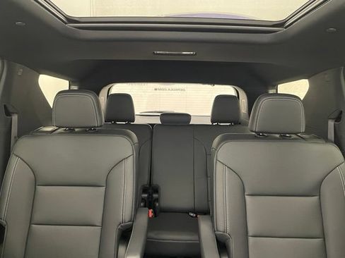 New 2026 Chevrolet Traverse LT w/ Sun and Wheel Package AWD/4WD image 13