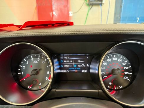 Used 2016 Ford Mustang Shelby GT350 w/ Technology Package RWD image 14