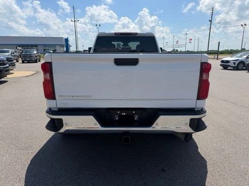 Used 2025 Chevrolet Silverado 3500 W/T AWD/4WD image 9