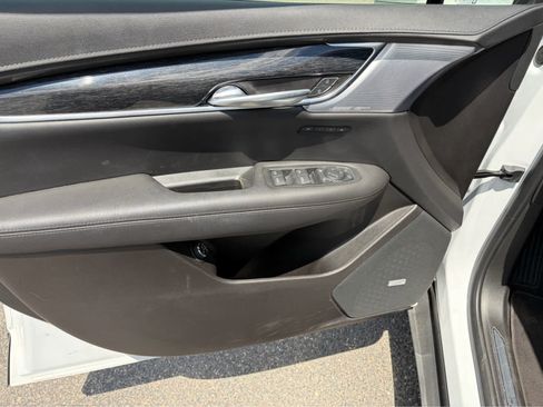 Used 2023 Cadillac XT5 Premium Luxury AWD/4WD image 10