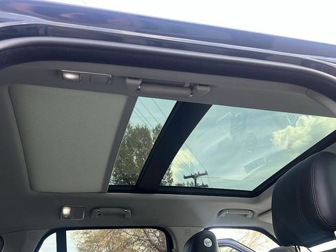 Used 2014 Land Rover Range Rover Supercharged image 32