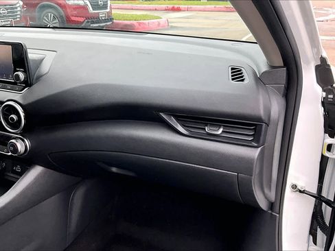 Certified 2025 Nissan Sentra S FWD image 17