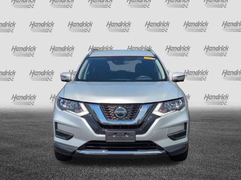 Used 2019 Nissan Rogue SV w/ Premium Package FWD image 3