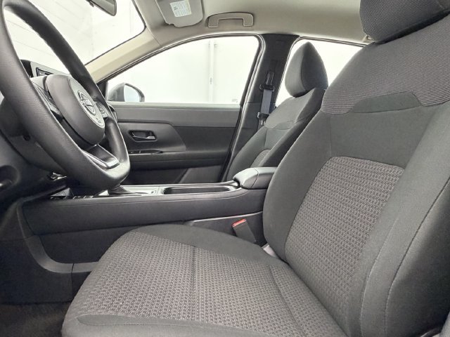Used 2025 Nissan Kicks S FWD image 21