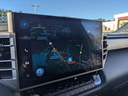 Used 2025 Toyota Tundra Limited image 21