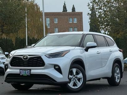 Certified 2023 Toyota Highlander LE