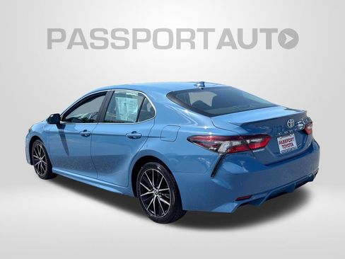 Certified 2023 Toyota Camry SE FWD image 3
