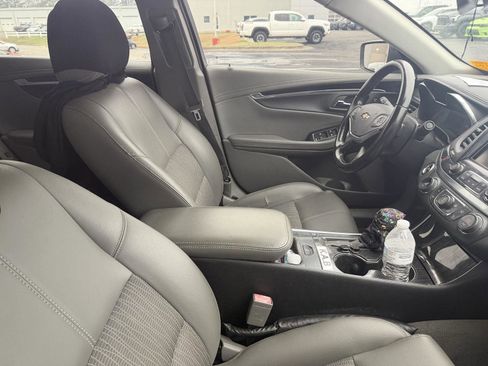 Used 2018 Chevrolet Impala LT image 12