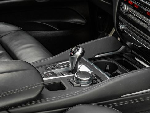 Used 2015 BMW X5 M image 25