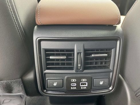 Certified 2025 Subaru Forester Touring w/ Protection Package AWD/4WD image 18