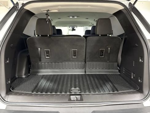 Used 2021 Chevrolet Traverse LS w/ LPO, Blackout Package FWD image 24