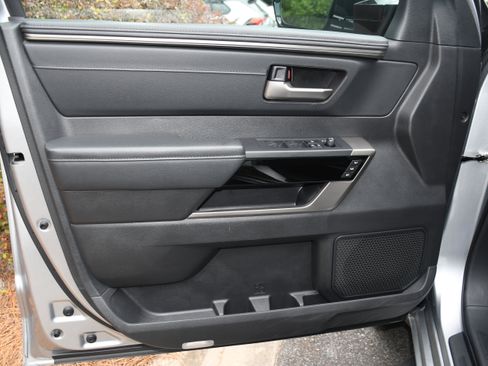 Used 2024 Toyota Tundra Limited AWD/4WD image 10