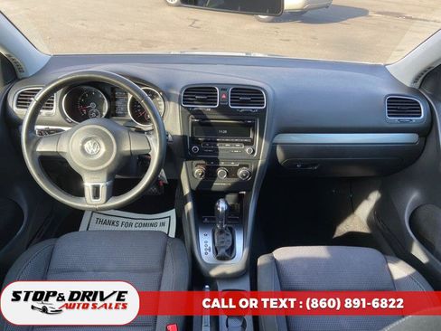 Used 2013 Volkswagen Golf 4-Door image 10