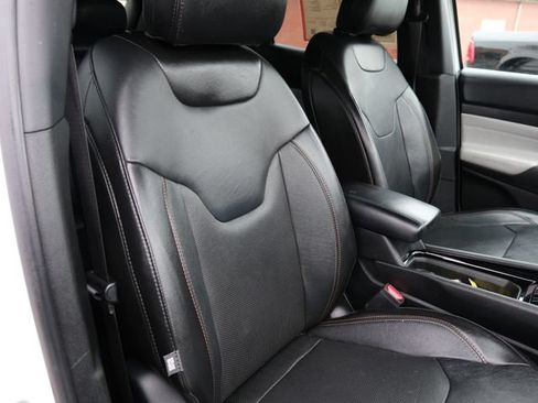 Used 2023 Jeep Compass Limited AWD/4WD image 30