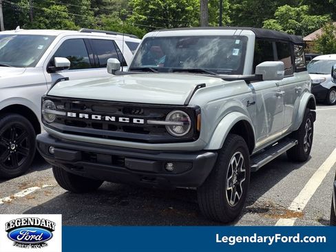Used 2023 Ford Bronco Outer Banks AWD/4WD image 1
